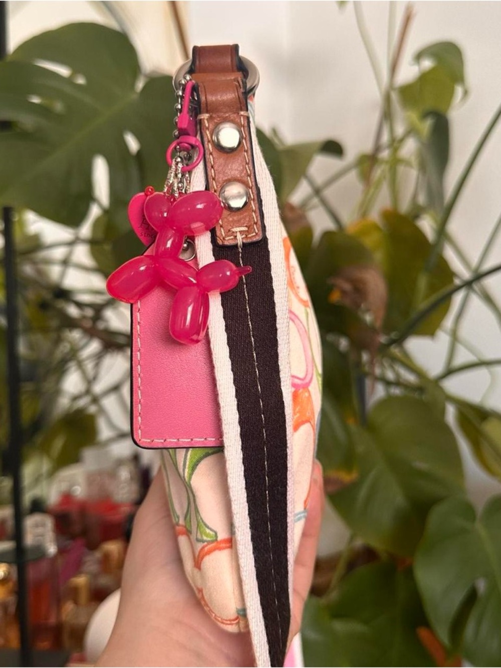 Y2k Coach Multicolor Sketch 'C' Canvas Crossbody with Pink Strap - Picture 2 of 7